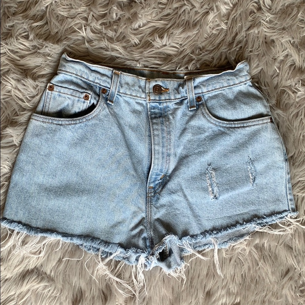 high rise Levi shorts
